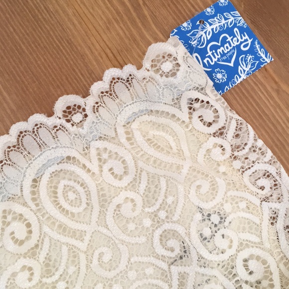NWT Free People Seamless Lace Reversible Bandeau - Picture 2 of 4